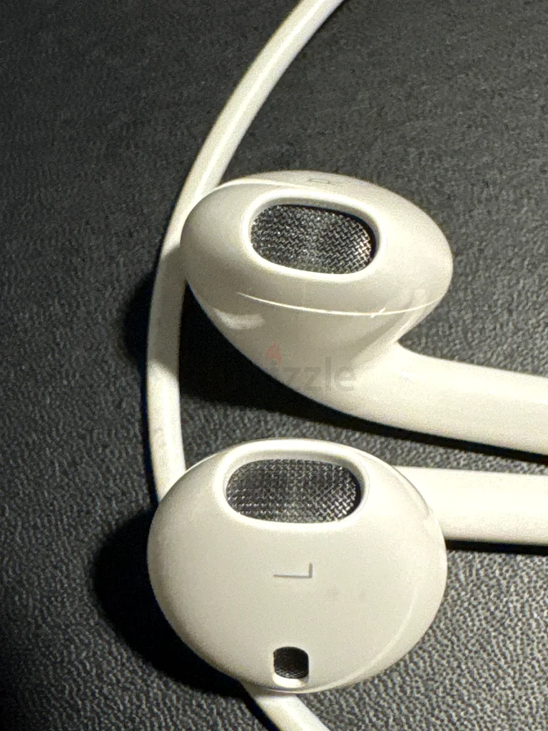 Apple EarPods (Lightning Connector)63222345139714111