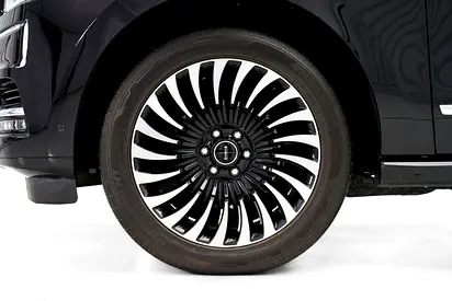صورة 5 لـ 2021 Lincoln NAVIGATOR