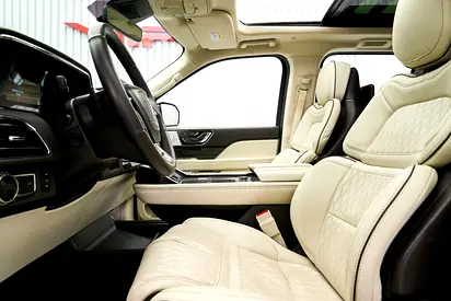 صورة 7 لـ 2021 Lincoln NAVIGATOR