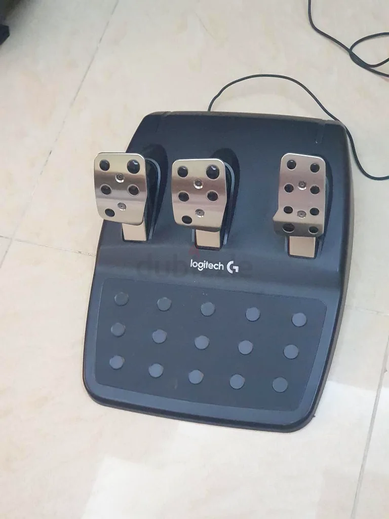 Logitech G923 Racing Wheel and Pedals Set - Ultimate Racing Experience!63200151854723111