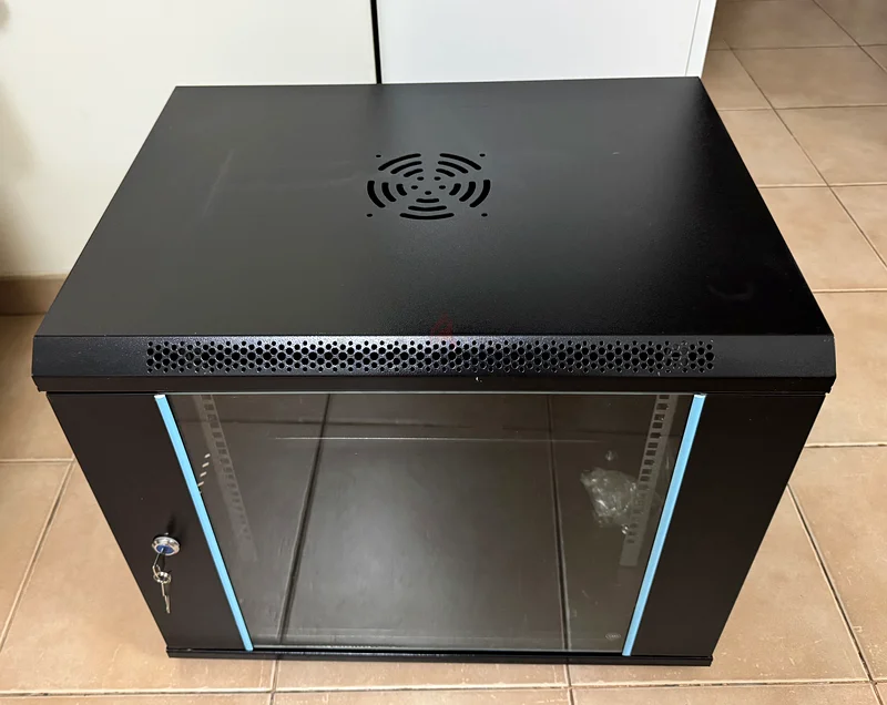 Studio rack mount63205893327874112