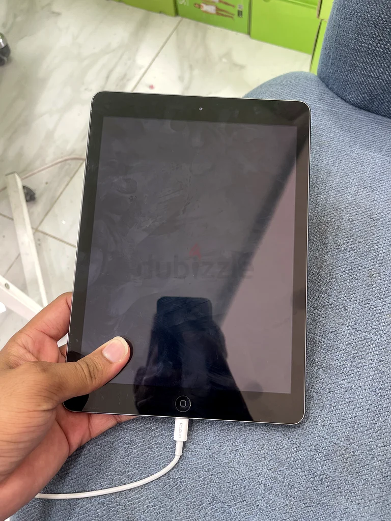 Apple iPad - Your Ultimate Companion!63214897181697110