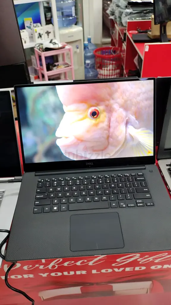 Dell Laptop - Sleek Design and Powerful Performance!63255527574403112