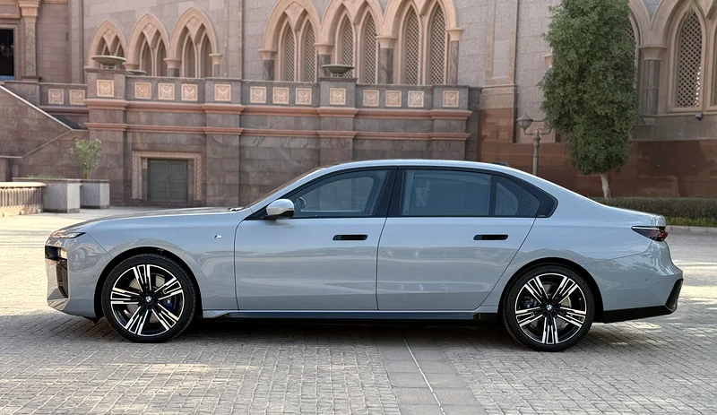 BMW 740i 2024 Luxury MKIT with BMW Warranty and Service63158800588673113