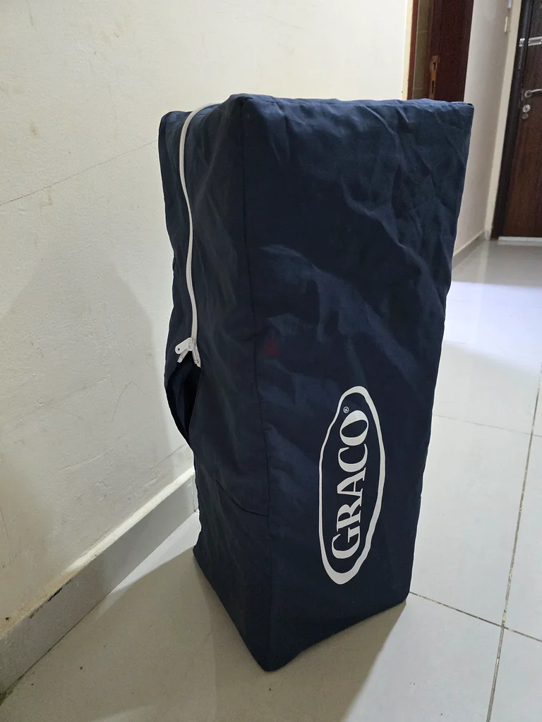Graco Pack n Play Portable Travel Crib - Like New!63206393038850111