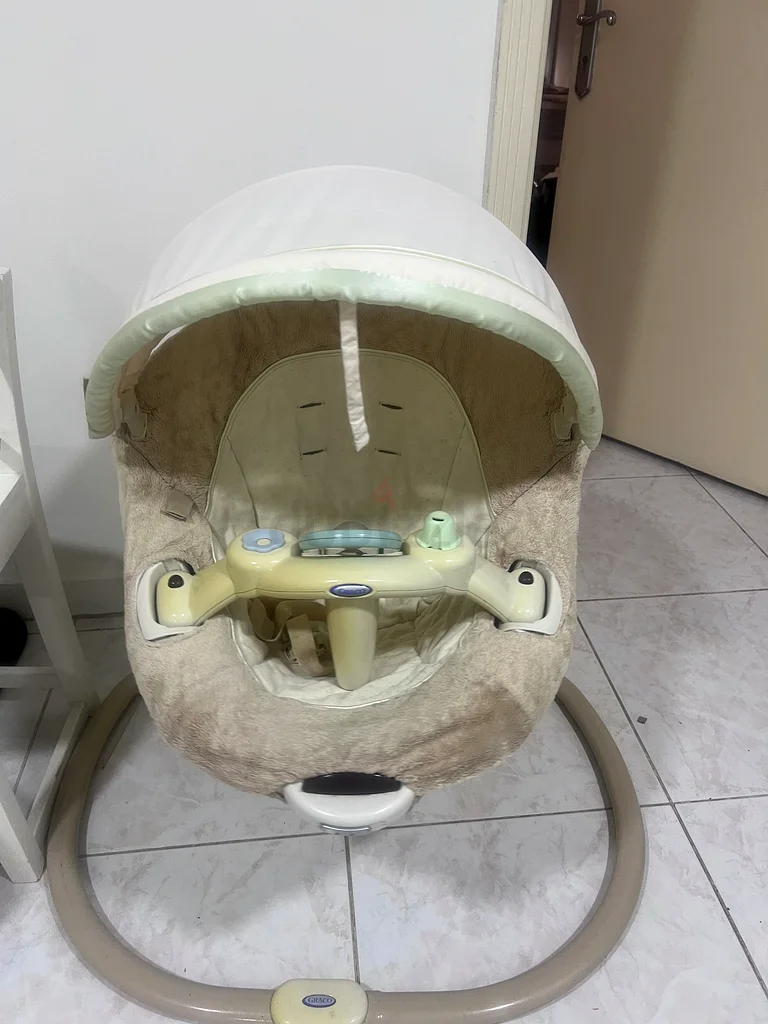 Cozy Baby Swing for Sale - Perfect for Your Little One!63206390038531113