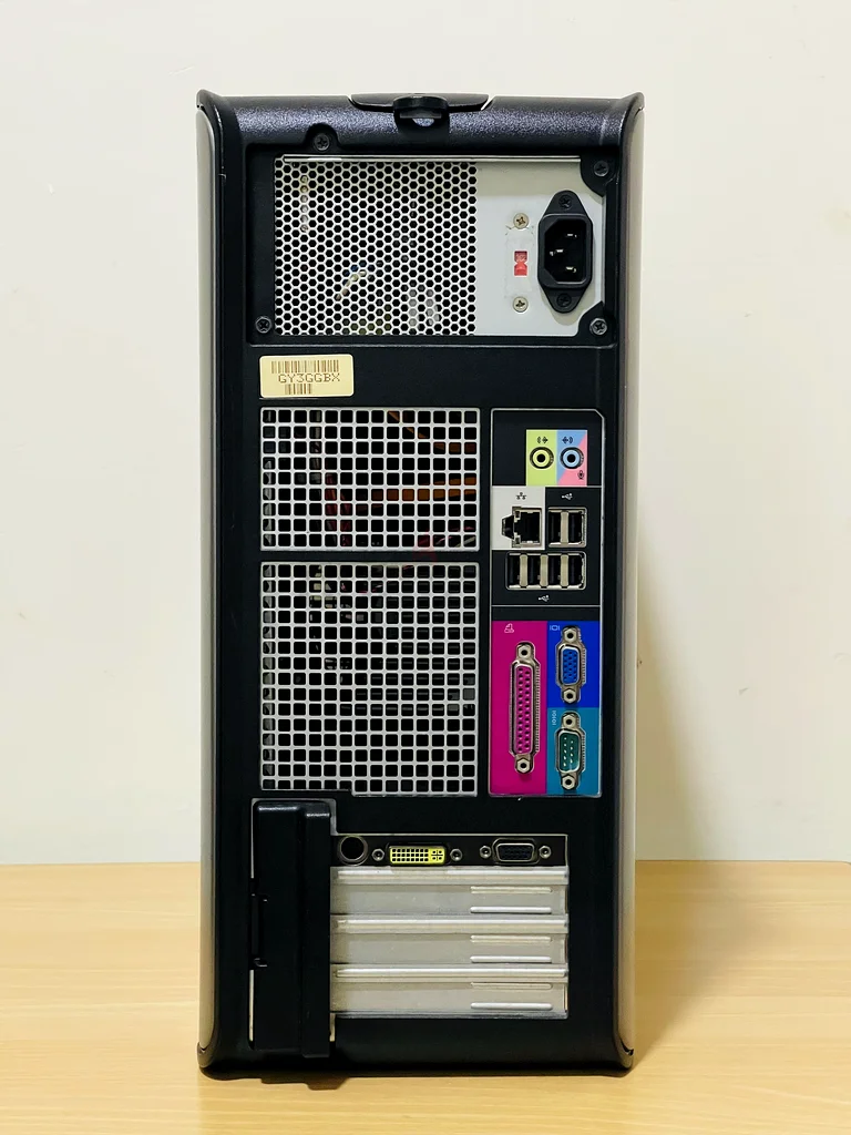 دِل أوبتيبلكس 755 مُجدَّد/SSD 240-قرص صلب 500-6 جيجابايت.800 ميجاهيرتز-بطاقة رسوميات 1 جيجابايت- مع مبرد شريحة إضافي63255537861379112