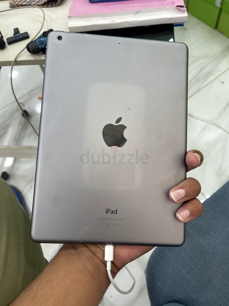 Apple iPad - Your Ultimate Companion!63214897181697111