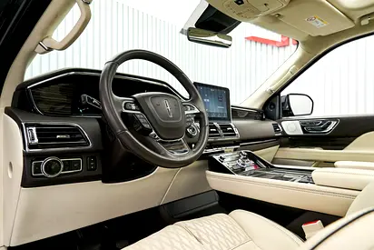 صورة 6 لـ 2021 Lincoln NAVIGATOR