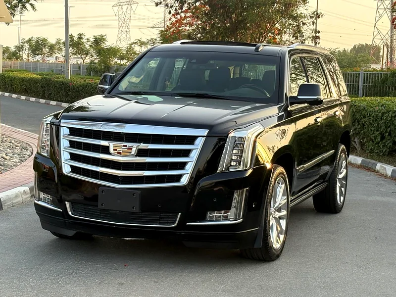 CADILLAC ESCALADE PREMIUM 2018-92000KM-GCC SPECS63175261279234114