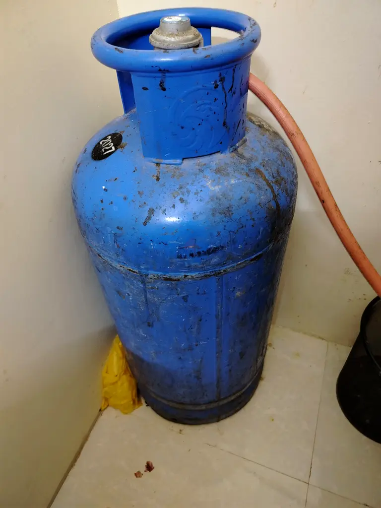 Gas cylinder