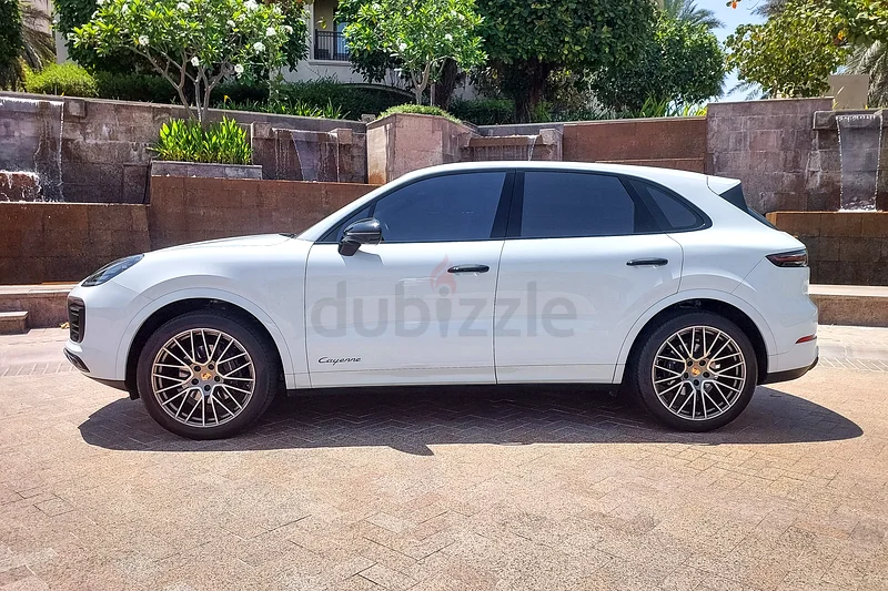 AED 5241/month | 2023 Porsche Cayenne Platinum Edition | GCC Specs | Ref#32178363150022873731114