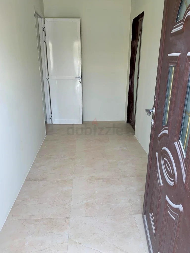 غرفة عائلية مُجددة حديثًا متاحة للإيجار63314945403011112