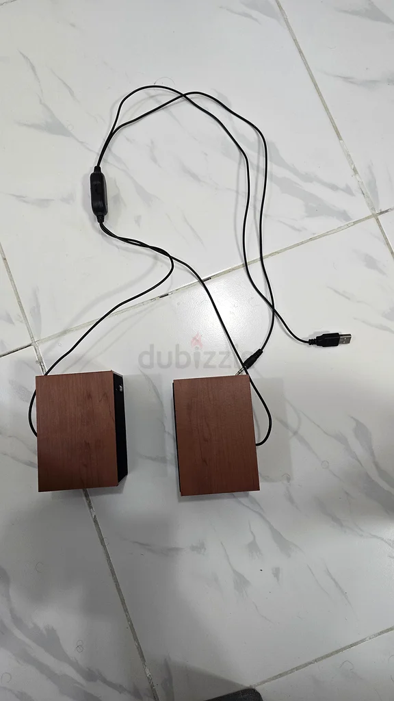 مكبرات صوت كمبيوتر أنيقة ومدمجة63261838897793111
