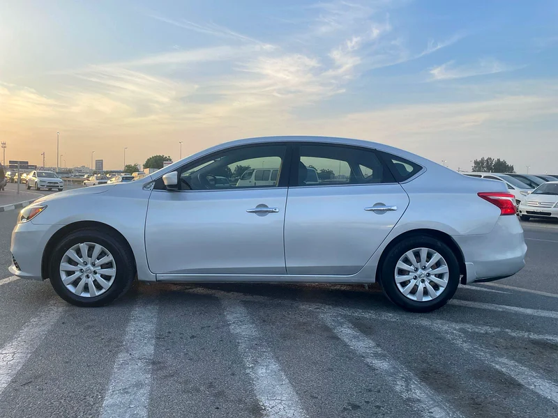 2018 Nissan Sentra S 1.8L V4 MidOption+ Economical Car63170389829763113