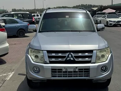 Mitsubshi pajero 2014 silver color fullopshin
