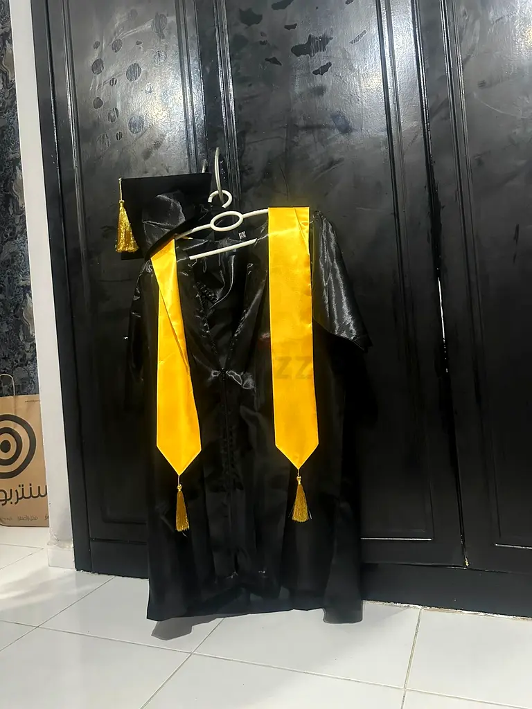 Graduation gown