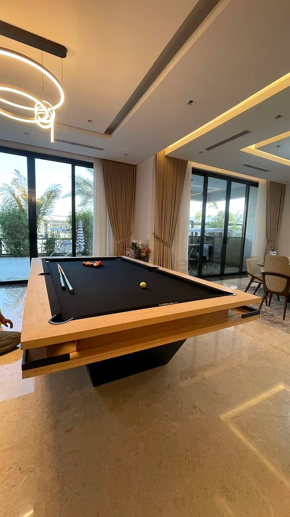 Billiard Table 83632477615857951115