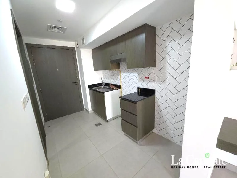 Vacant Apartment | Freshly Painted with Balcony62890343064195111