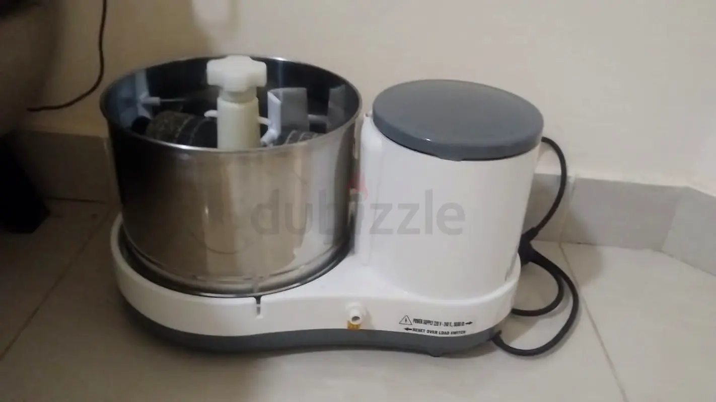 آلة طحن رطبة