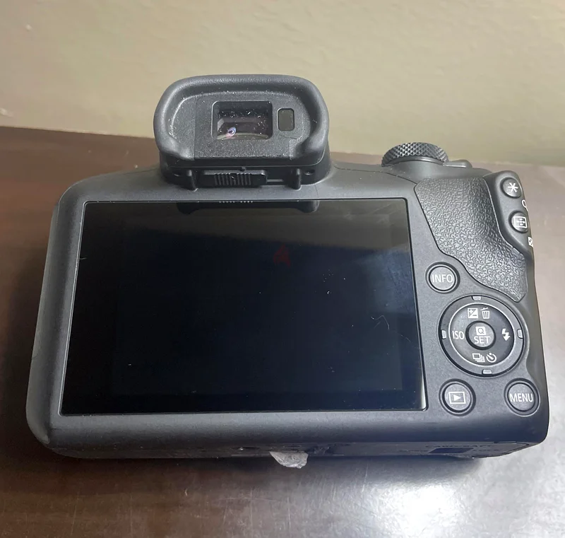 Canon EOS R100 Mirrorless Digital Camera Body Black With RF-S 18-45mm IS STM Lens63233634495233111