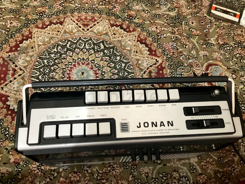 For sale: Antique radio and cassette player (brand Jonan - model 5400PG)63233645992578111