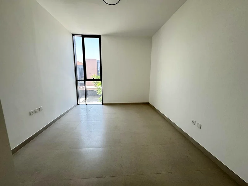 ماركة فاخرة شقة جديدة مكونة من غرفتين نوم // مع غرفة خادمة // حديقة وشرفة62885266644865112