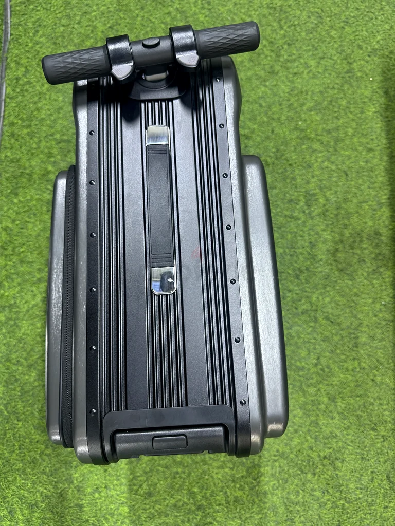 Airwheel SE3T Rideable Suitcase Electric Luggage Scooter Check-In - Black63233643462147112