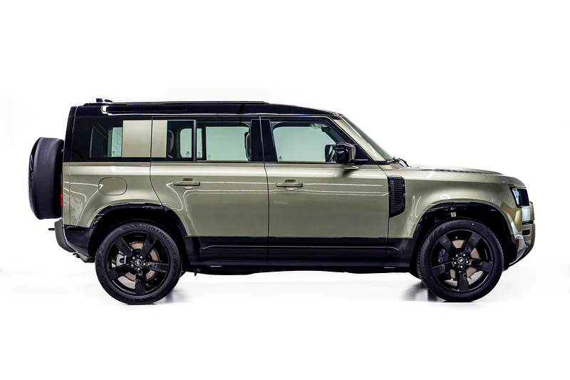 2025 Land Rover Defender - GCC Spec - Warranty and Lease to Own Available63228785370754113
