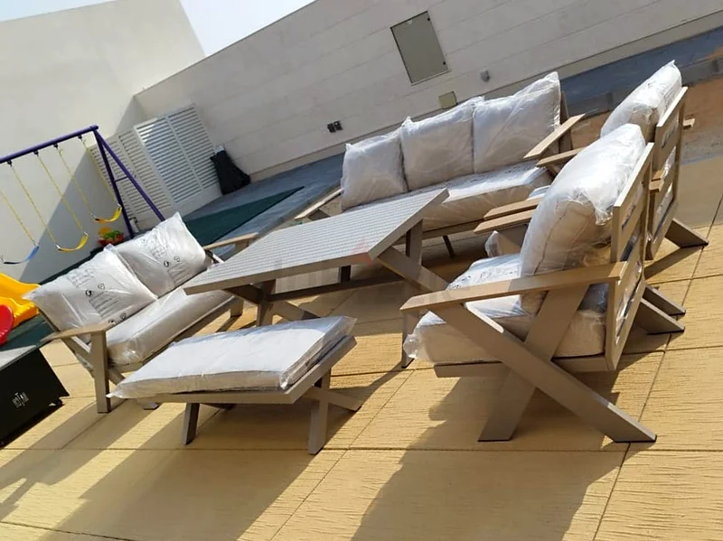 أريكة حديقة خارجية فاخرة من الألومنيوم الرمادي ذات جودة عالية مع طاولة كبيرة63219347138562113
