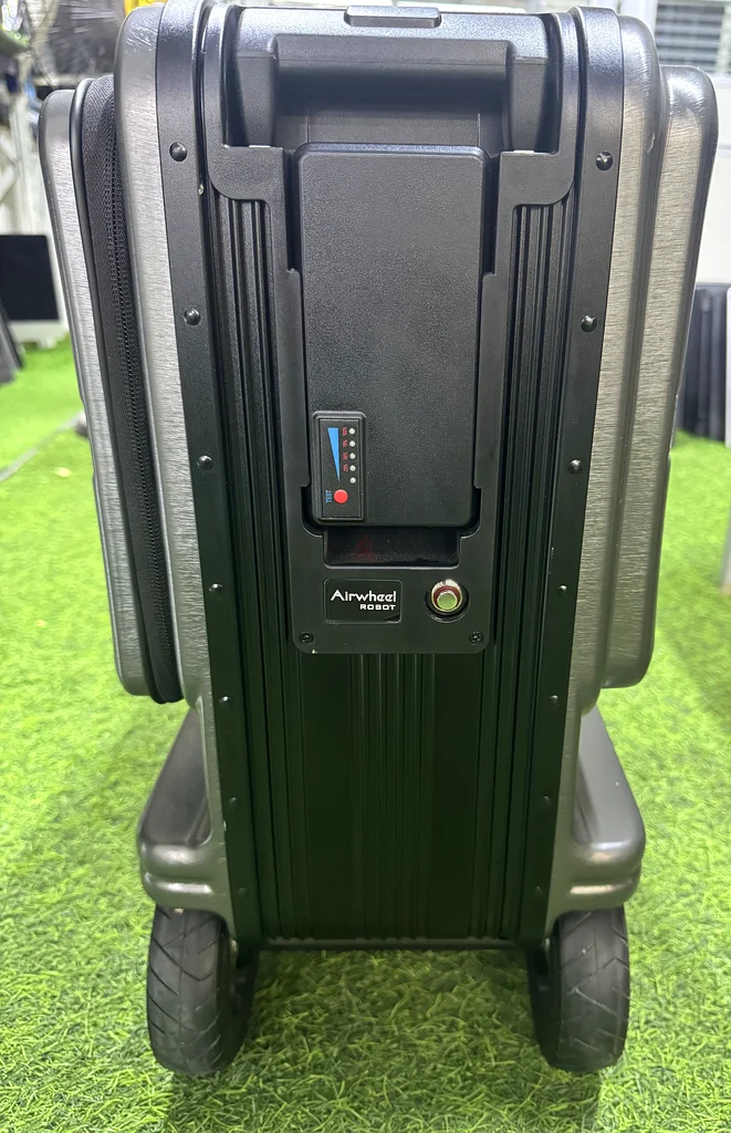 Airwheel SE3T Rideable Suitcase Electric Luggage Scooter Check-In - Black63233643462147111