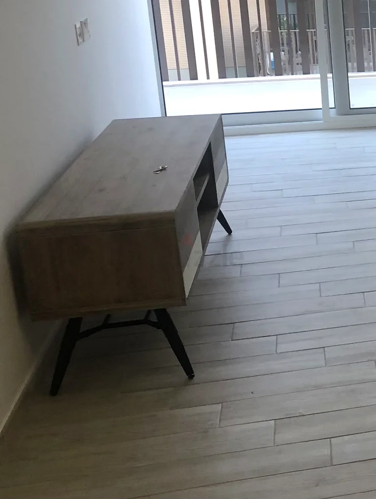 Cozy wood table set62863822571907111