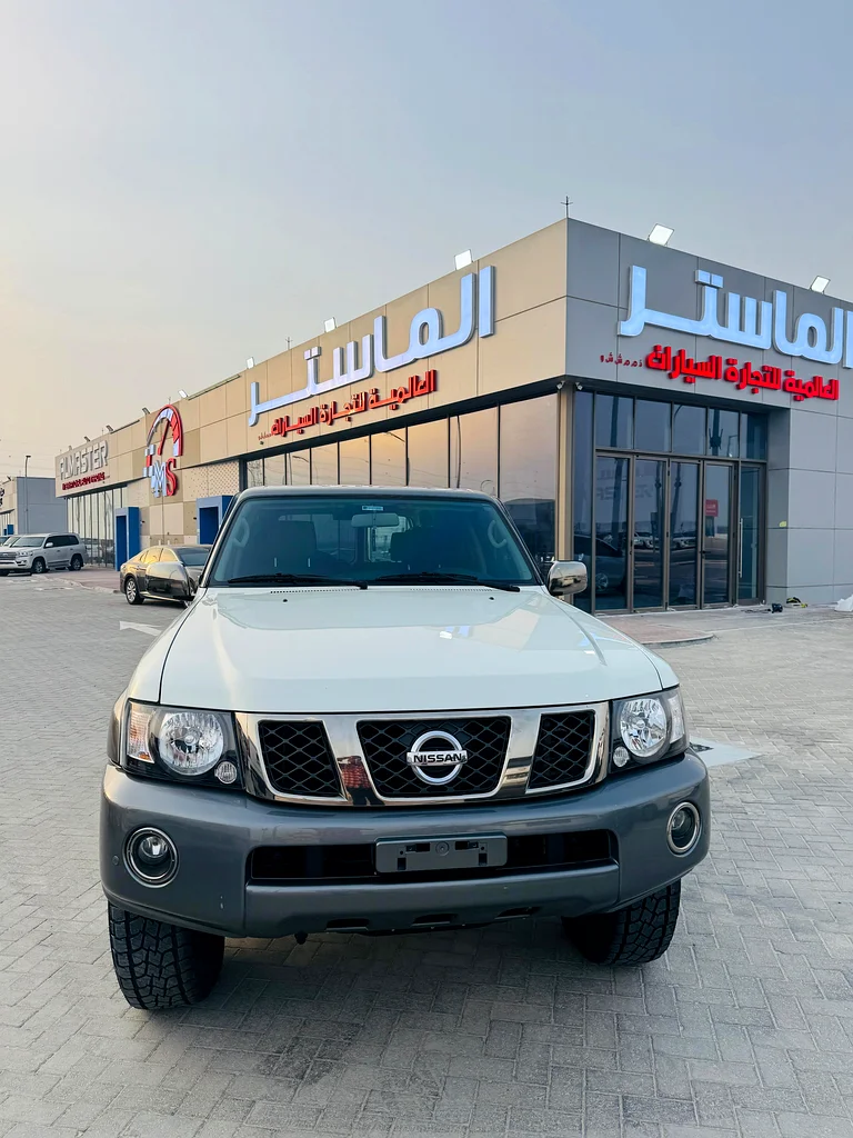 Nissan Patrol Super Safari Gulf model 202363142586345474112