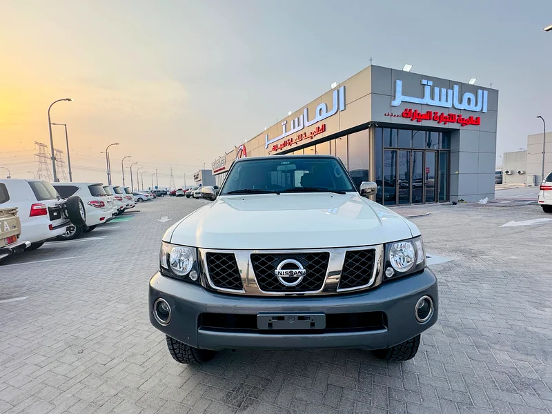 Nissan Patrol Super Safari Gulf model 202363142586345474114