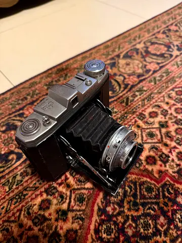 Vintage Welmy 120mm Film Camera - Classic Collectible!