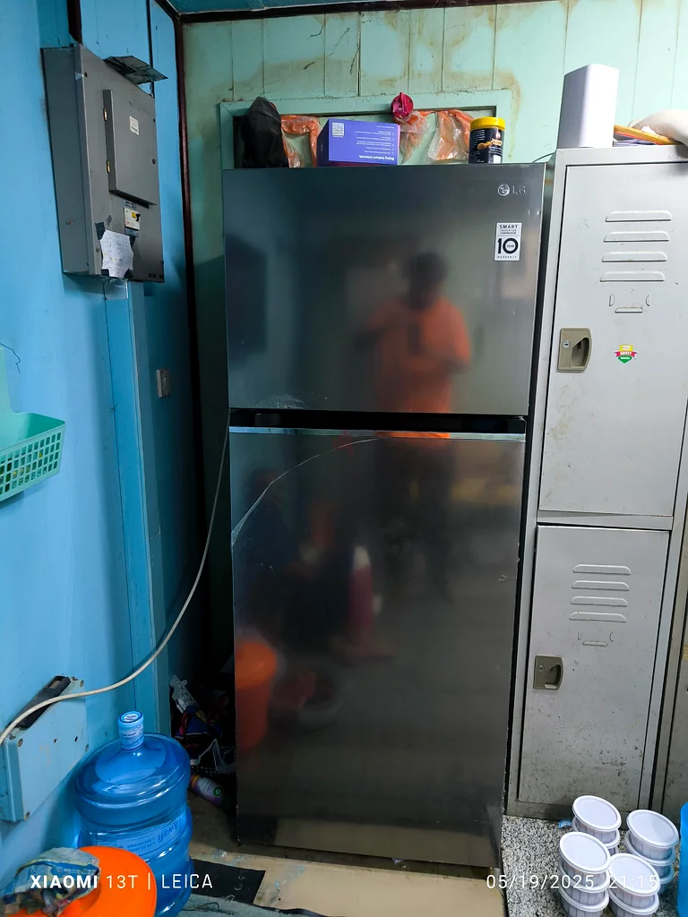Refrigerator63250300910851111