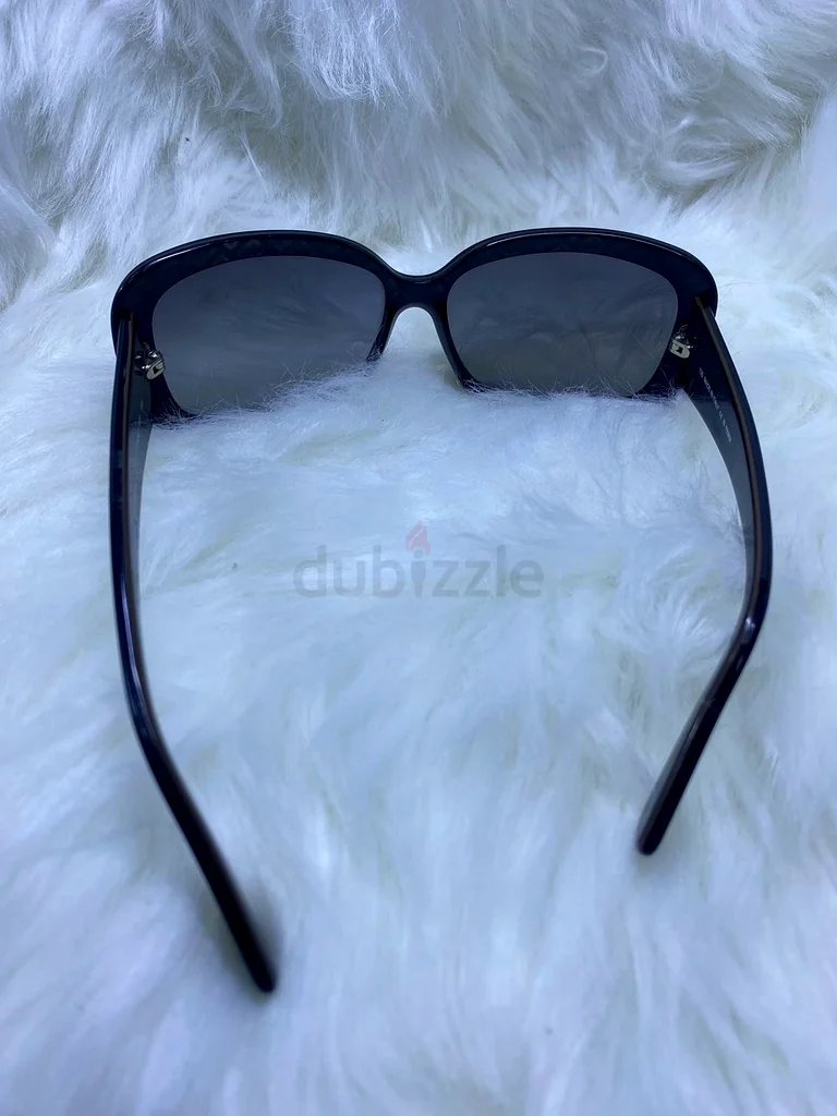 Stylish Fendi Sunglasses - Perfect for Any Occasion!63239076132353111