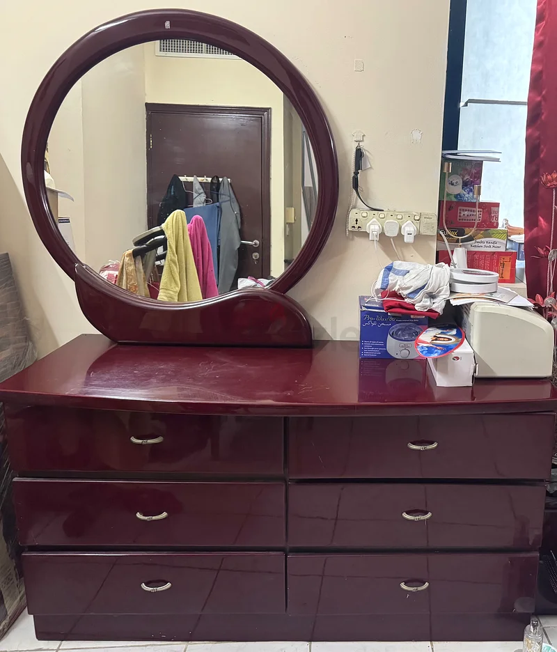 6 Drawer Cherry Wood Dresser with Mirror63219825809922110