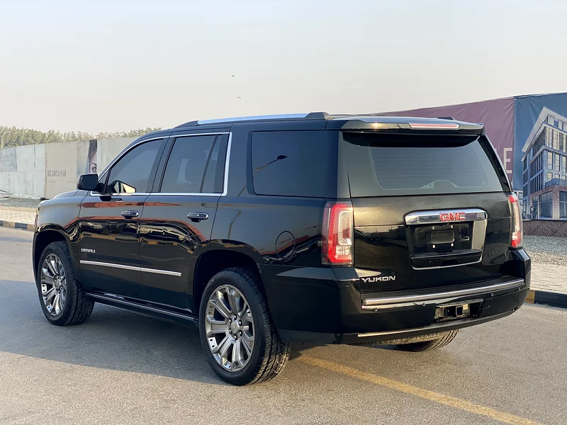 Yukon Denali / 2016 Model / GCC Specs / V8 6.2L engine63221825403137113