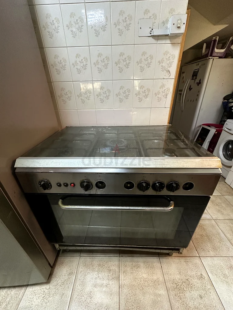 فرن طهي ويست بوينت 5 شعلات بحالة جيدة63169930711298113