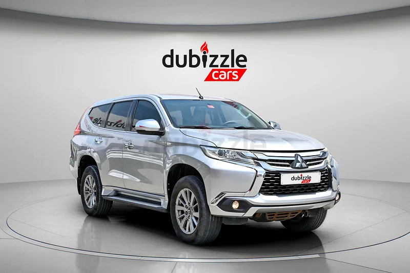 AED 795/month | 2017 Mitsubishi Montero Sport  | GCC Specs | Ref#32279963225309491842112
