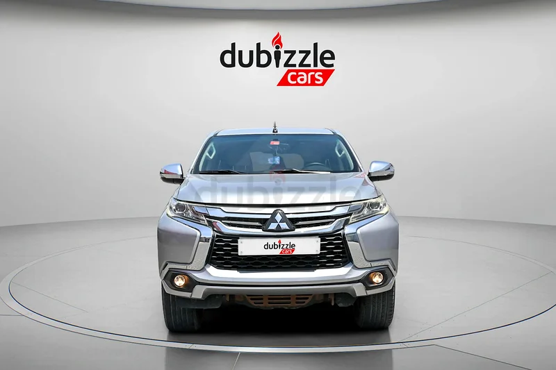 AED 795/month | 2017 Mitsubishi Montero Sport  | GCC Specs | Ref#32279963225309491842111