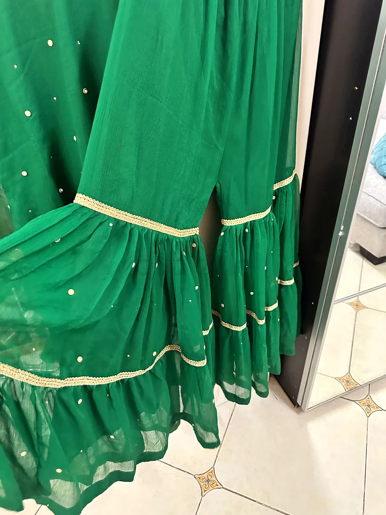 Eid dress Very pretty brand new gharara chiffon material size medium ti large 20 inch chest size63241666744322111
