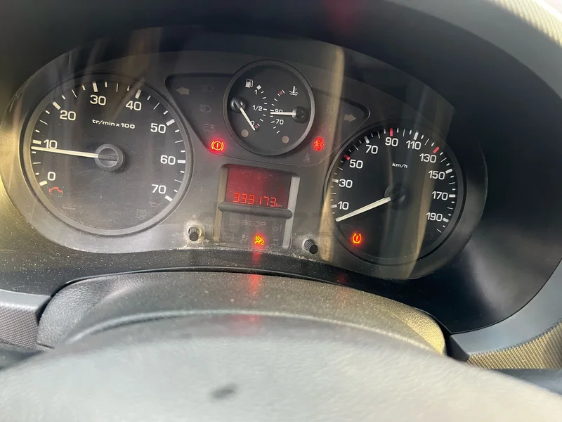 Abu Dhabi Mushrif M1562935671976322114