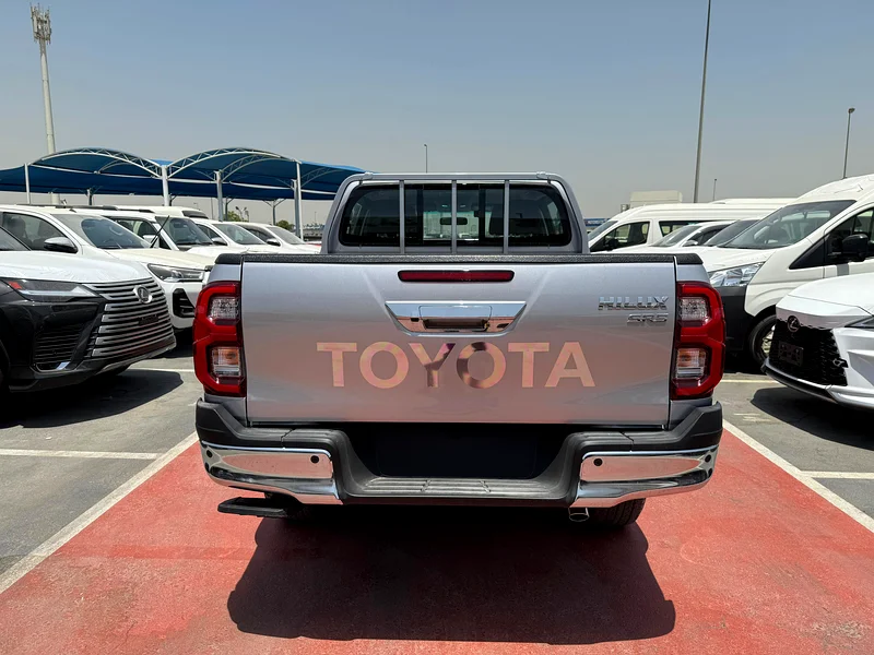 TOYOTA HILUX 4.0 FENDER WHITE 202563147688654210114