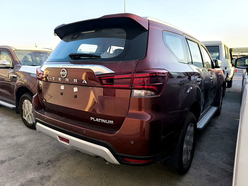 نيسان إكس تيرا بلاتينيوم 4x4 موديل 202463231158850819113