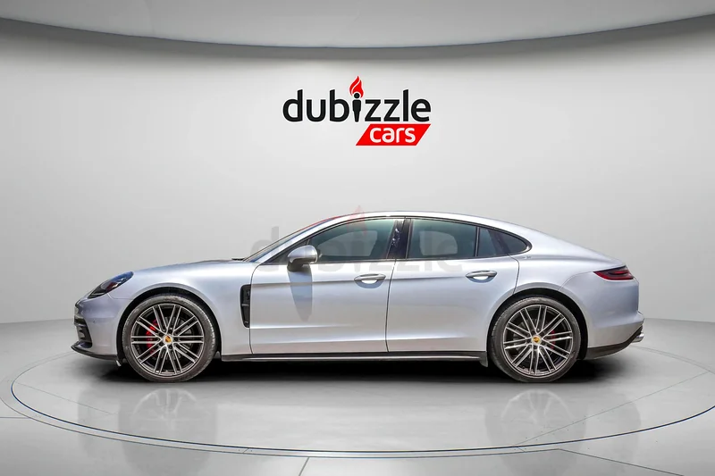 AED 4076/month | 2017 Porsche Panamera  | GCC Specs | Ref#31999763231637393411114