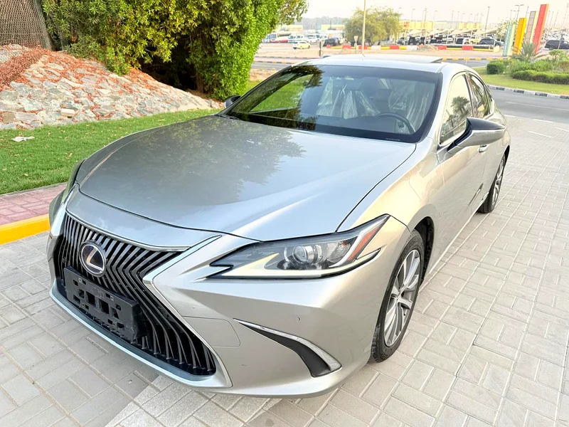 LEXUS ES 300H HYBRID GCC 202063169917903746114