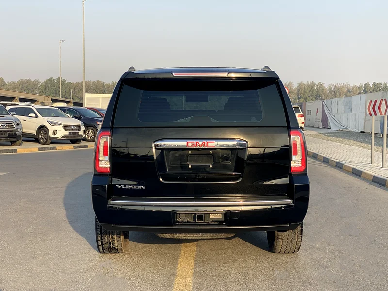 Yukon Denali / 2016 Model / GCC Specs / V8 6.2L engine63221825403137114