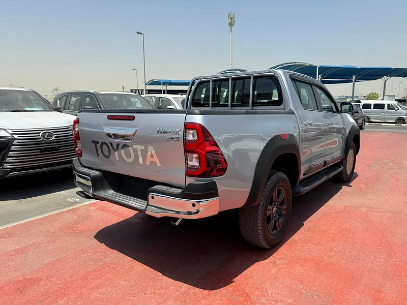 TOYOTA HILUX 4.0 FENDER WHITE 202563147688654210113